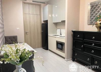 1-BR Condo at Noble Ploenchit near BTS Phloen Chit