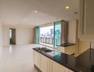 Royce Private Residence  Unfurnished 2 Bedroom Property in Sukhumvit 31