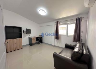 3 Bedrooms House in Wantana Village East Pattaya H011434