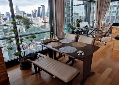 Condo for Rent at Circle Condominium