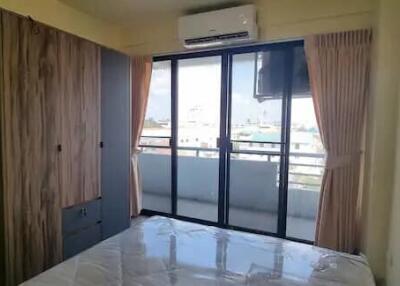 Condo for Rent, Sale at Eastwood Park Condominium