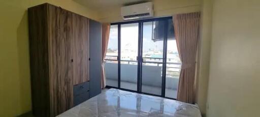 Condo for Rent, Sale at Eastwood Park Condominium