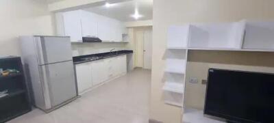 Condo for Rent, Sale at Eastwood Park Condominium