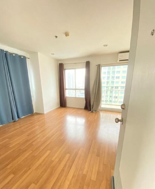 Condo for Sale at Lumpini Park Rama 9 - Ratchada