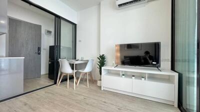 Condo for Rent at The Rich Rama 9 - Srinagarindra