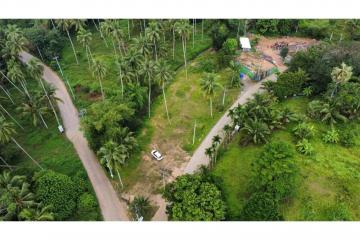 Plot 3: 400 SQ.M Small Land for sale at Lamai ,Koh Samui