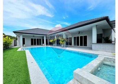 Private Spacious Modern Villa in Hua Hin Soi 114 For Sale - 920601001-239