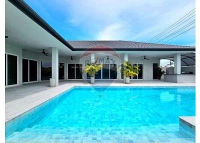 Private Spacious Modern Villa in Hua Hin Soi 114 For Sale - 920601001-239