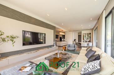 Type C, Exquisite Modern Luxury Pool Villas in Huay Yai with Spacious Living Space of 650 sq.m.