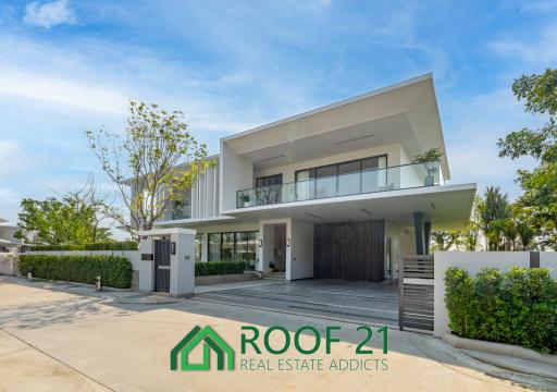 Type C, Exquisite Modern Luxury Pool Villas in Huay Yai with Spacious Living Space of 650 sq.m.