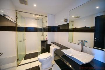 Studio Condo For Sale In Central Pattaya - The Avenue Pattaya