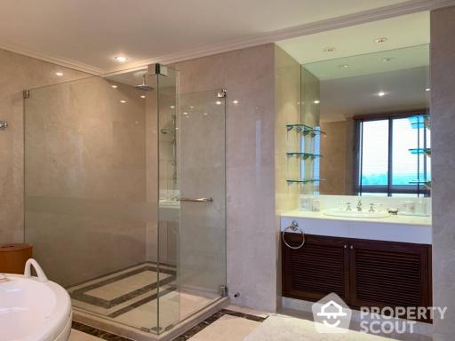 4-BR Condo at Las Colinas near BTS Asok