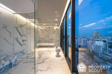 3-BR Condo at Celes Asoke near MRT Sukhumvit (ID 513040)