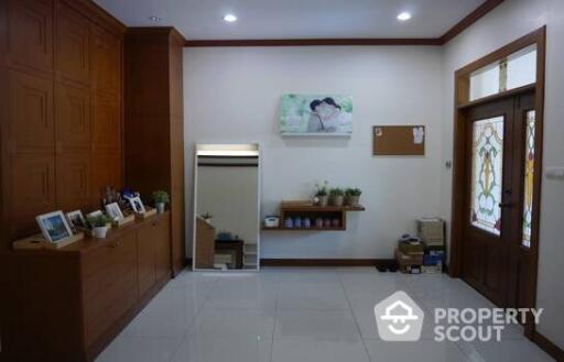 2-BR Townhouse close to Phra Ram 3 (ID 422852)