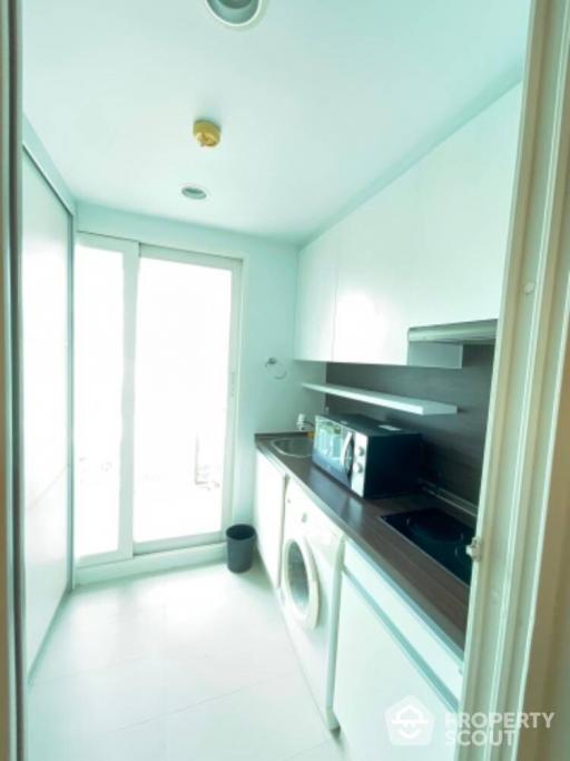 1-BR Condo at The Bangkok Sathorn-Taksin near BTS Krung Thon Buri