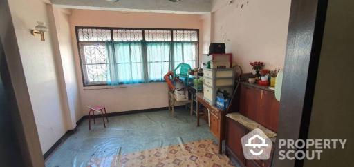 4-BR Townhouse near MRT Huai Khwang