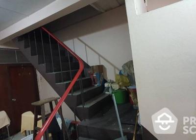 4-BR Townhouse near MRT Huai Khwang