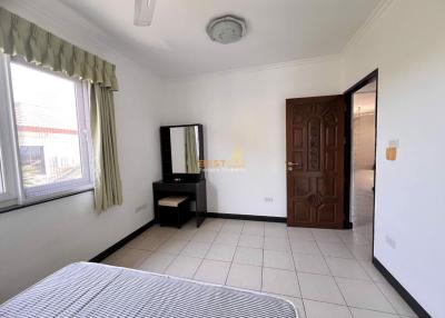 2 Bedrooms Villa / Single House East Pattaya H011685