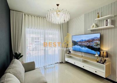 3 Bedrooms Townhouse East Pattaya H011686
