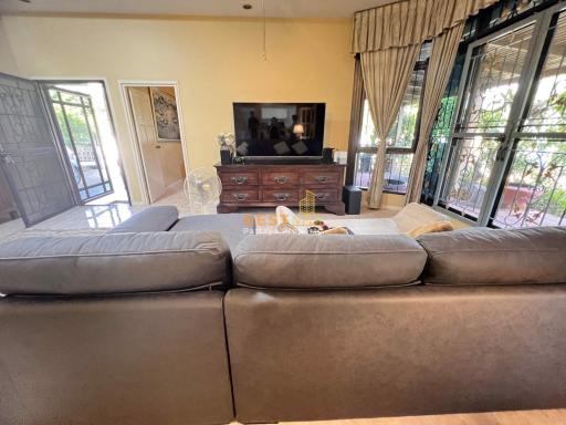 3 Bedrooms Villa / Single House in Nern Plub Wan Village 3 East Pattaya H011684