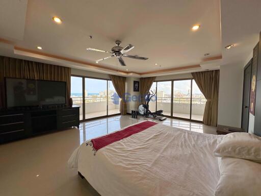 2 Bedrooms Condo in PKCP Tower Central Pattaya C011439