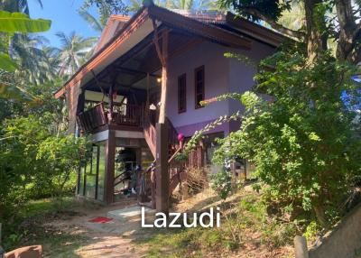 Exceptional Investment Opportunity: Two Private Thai Villas with Renovation Potential in Tang Nai Pan Area