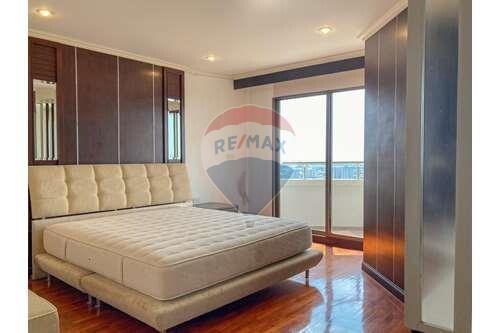 3 bed for rent at Floraville Phatthannakan