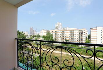 1 Bedrooms @ Paradise Park