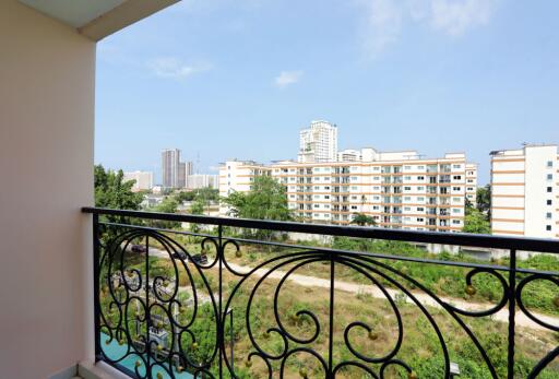 1 Bedrooms @ Paradise Park