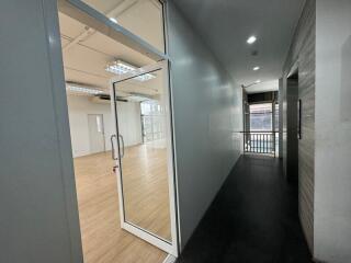 For Rent Bangkok Office Narathiwas BTS Chong Nonsi Sathorn