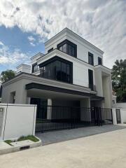 For Rent Bangkok Single House Malton Gates Krungthepkreetha Krungthep Kreetha Saphan Sung