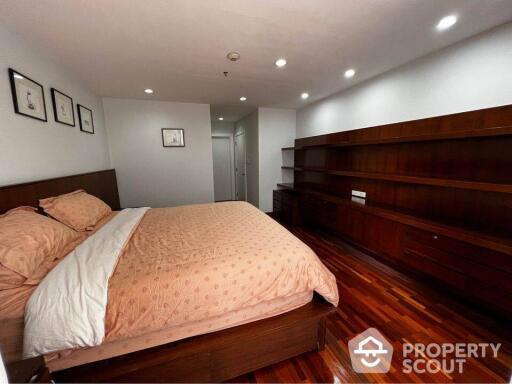 2-BR Condo at Asoke Place near MRT Sukhumvit