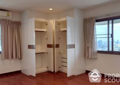 3-BR Condo at Tower Park near ARL Makkasan