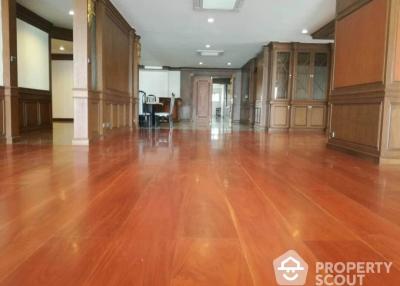 4-BR Condo at Tower Park near ARL Makkasan