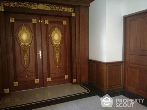 4-BR Condo at Tower Park near ARL Makkasan