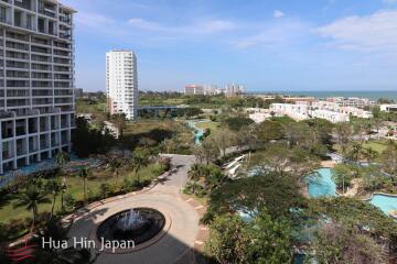 Boathouse exclusive 1 bedroom corner condo with fantastic Seaview for sale