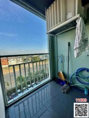 Spacious balcony with safety net and a view of the surroundings