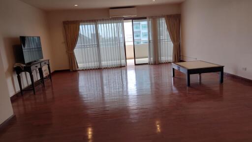 Condo for Rent at Tower Park Condo