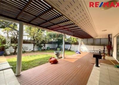 300 Sqm., 5 Beds Townhouse listed for ฿ 6,999,000.