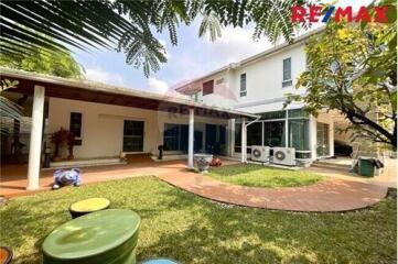 300 Sqm., 5 Beds Townhouse listed for ฿ 6,999,000.