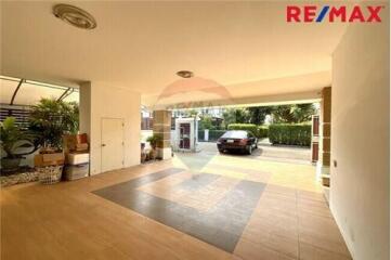 300 Sqm., 5 Beds Townhouse listed for ฿ 6,999,000.