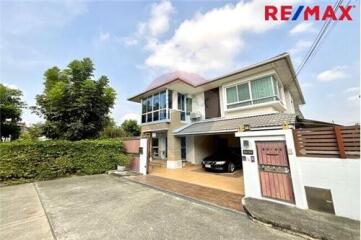 300 Sqm., 5 Beds Townhouse listed for ฿ 6,999,000.