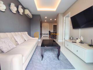 คอนโดนี้มี 1 ห้องนอน  อยู่ในโครงการ คอนโดมิเนียมชื่อ One Tower Pratumnak  ตั้งอยู่ที่ 