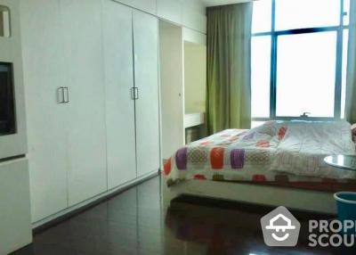 2-BR Condo at Baan Sathorn Chaopraya near BTS Krung Thon Buri