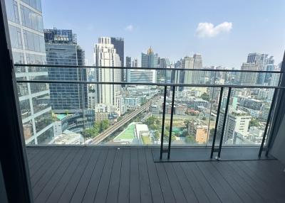 Luxury Sukhumvit Condo BTS Nana