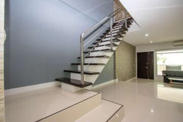 2-Storey House for Rent: 3BR, 2BA, Fully Furnished