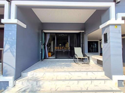 3 Bedrooms Villa / Single House in Permsub Garden Resort East Pattaya H010971