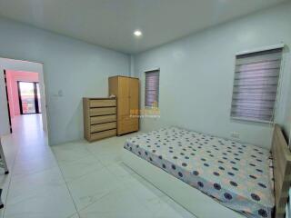 3 Bedrooms Villa / Single House in Permsub Garden Resort East Pattaya H010971