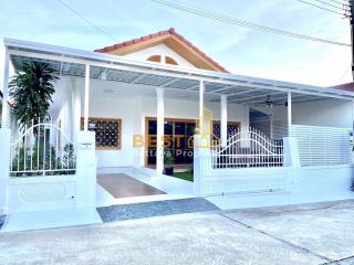 3 Bedrooms Villa / Single House in Eakmongkol 3 East Pattaya H011690
