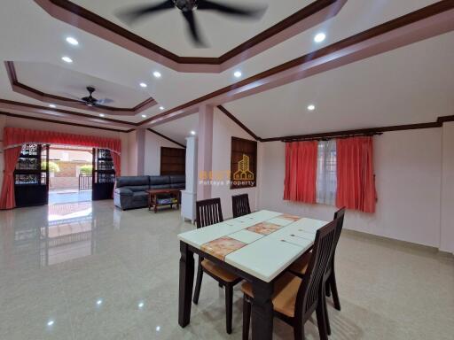 4 Bedrooms Villa / Single House in Eakmongkol 4 East Pattaya H011689